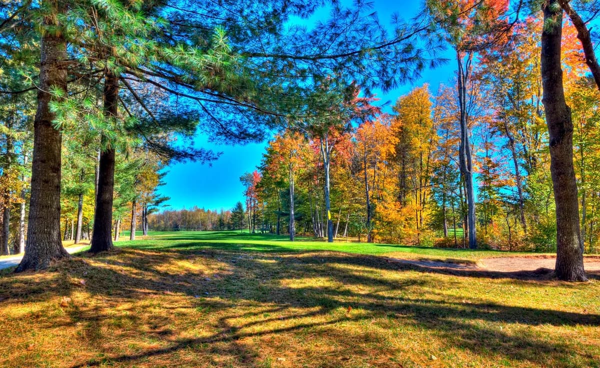 Vue du parcours de Golf le Sélect, à Mirabel.